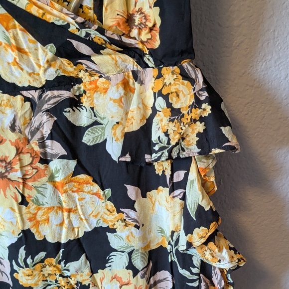 NWT Bardot Floral Ruffled Hi-Lo V-Neck Dress Black and Yellow Faux Wrap Sz 12 L - Picture 9 of 16